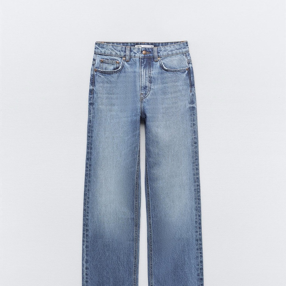 Zara Z1975 HIGH RISE LONG
LENGTH STRAIGHT CUT JEANS 29 (US 8) | MID-BLUE